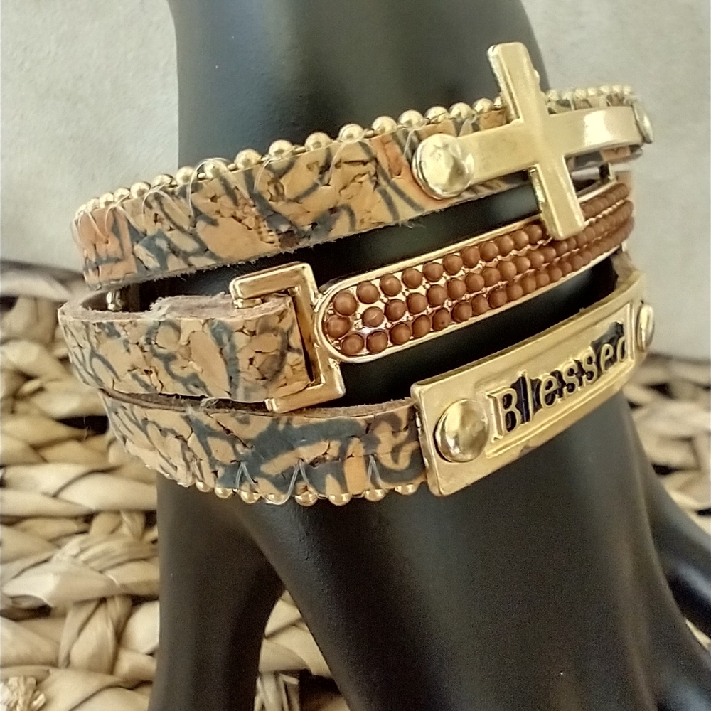 Bracelet Gold Tone Three Strand Joined Adjustable… - image 1